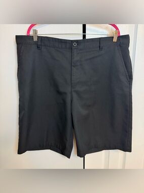Izod Golf Shorts Black Size 40